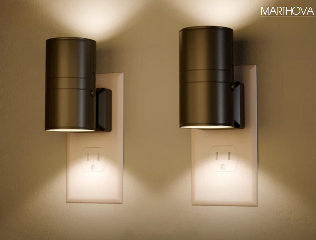 Marthova™ | LumiPlug
